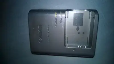 Canon LC-E12 Battery Charger Charge from standard electrical outlet 2-Prong us plug, no power cord r...