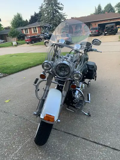 I have a 2005 Heritage Softail for sale -fuel injection, 5 Speed, 1450cc -all fluids changed at the...