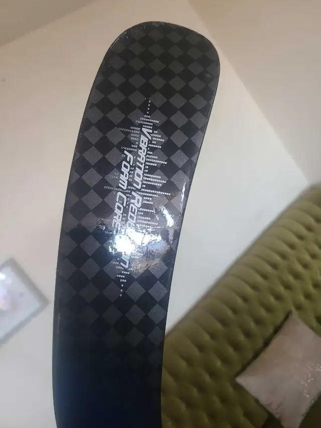 sher-wood T50 hockey stick in Hockey in City of Toronto - Image 3