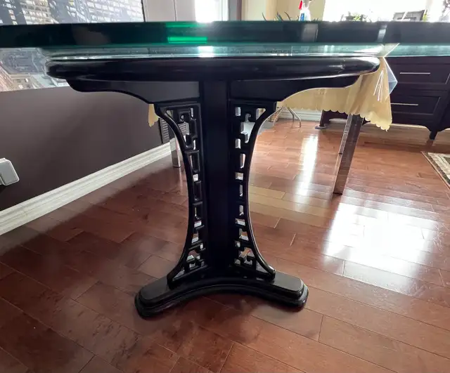 Teak and glass dining set in Dining Tables & Sets in Markham / York Region - Image 9