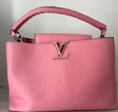 Ladies Pink Leather Purse. Check Out Our Other Ads. The Handle has some of the colour coming off, Ot...