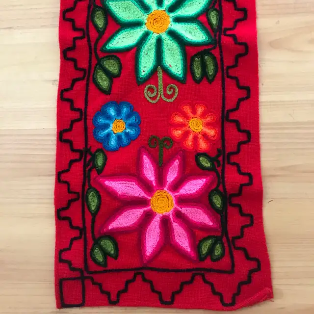 Handcrafted Colourful Mexican Floral Chiapas Table Runner in Rugs, Carpets & Runners in Ottawa - Image 6