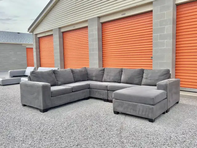 Grey U Shaped Sectional  in Couches & Futons in Kingston - Image 2