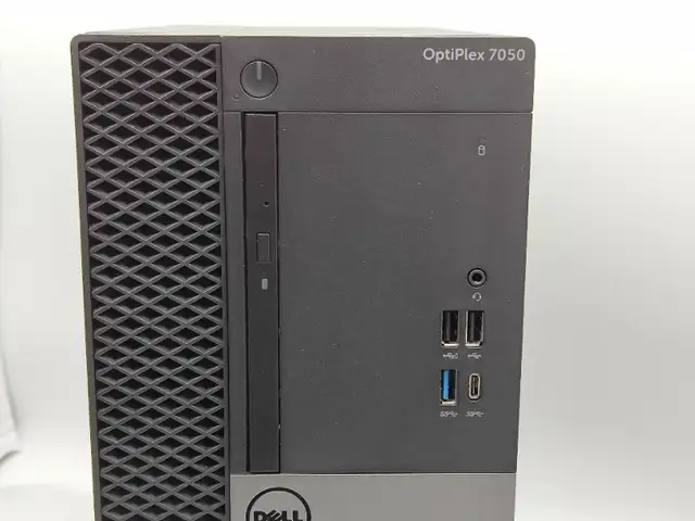 Dell Optiplex 7050 Tower Computer i7-7700 16GB 256GB SSD DVDRW in Desktop Computers in City of Toronto - Image 3