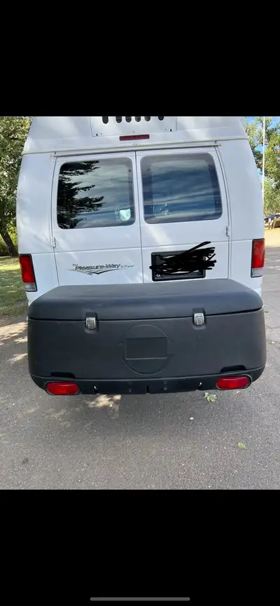 RV Cargo Box still in Very Good Condition, Pick Up Location Ne