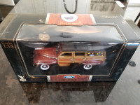 1:18 Diecast Road Signature 1948 Ford Woody Wagon Real Wood