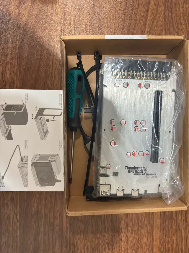 EXP GDC TH3P4G3 Thunderbolt GPU Dock | System Components | Hamilton ...