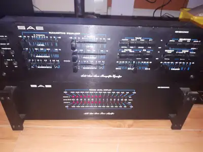 POWER AMP AND PREAMP FOR SALE POWERAMP . SAE MODEL 2300 . 150 WATTS RMS PER SIDE ALL LIGHTS WORK EXC...