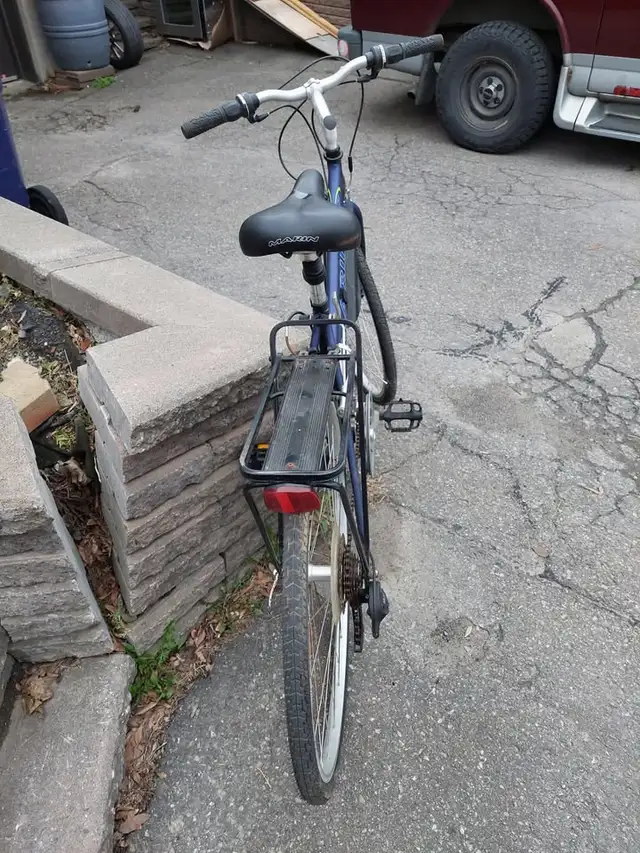 vélo hybride, marin kent-field 21 vitesses in Cruiser, Commuter & Hybrid in Laval / North Shore - Image 3