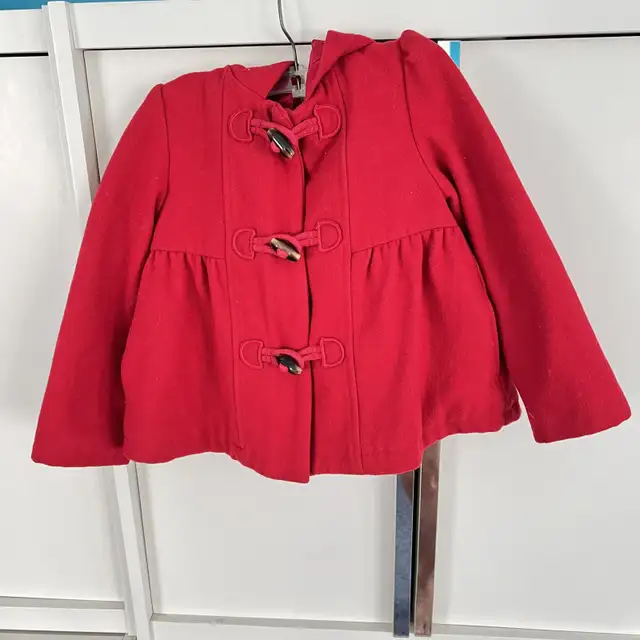 red “little riding hood” warm dress coat 4t-5t in Kids & Youth in Ottawa - Image 2