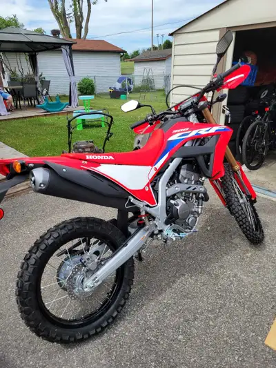 2023 CRF300L with only 1000 km on it, like new. Serviced at irwins. $7500