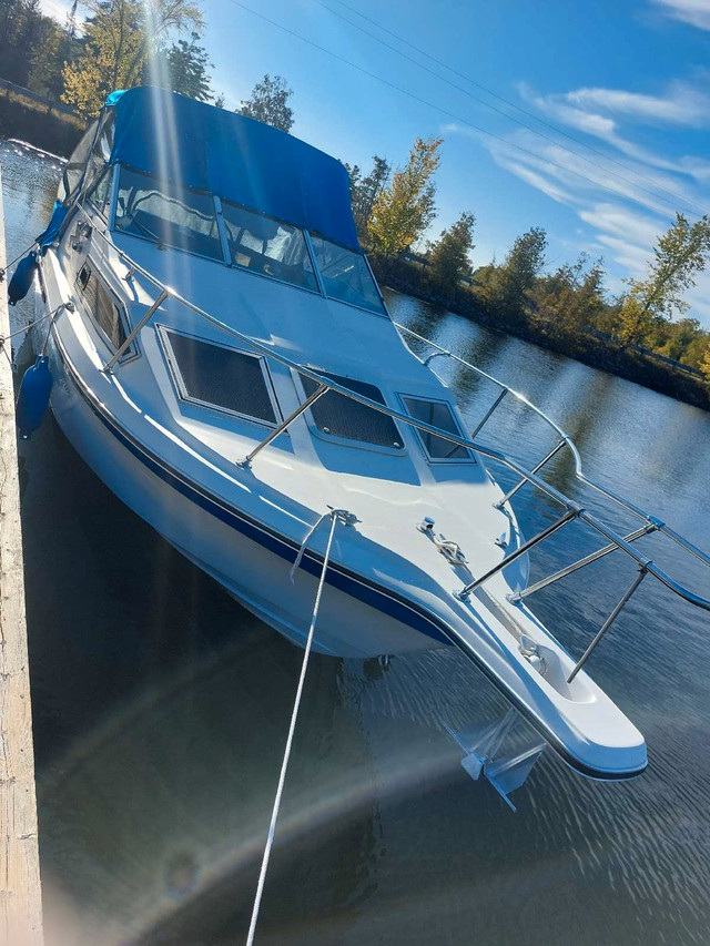 88 24 Doral cavalier 12000 Redone in Powerboats & Motorboats in Kawartha Lakes