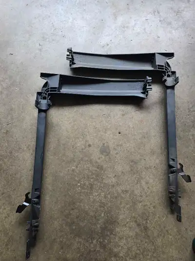 Mopar Rear Door Surround for 07-09 Jeep Wrangler JK Unlimited Left and Right Door Glass Frame Left a...