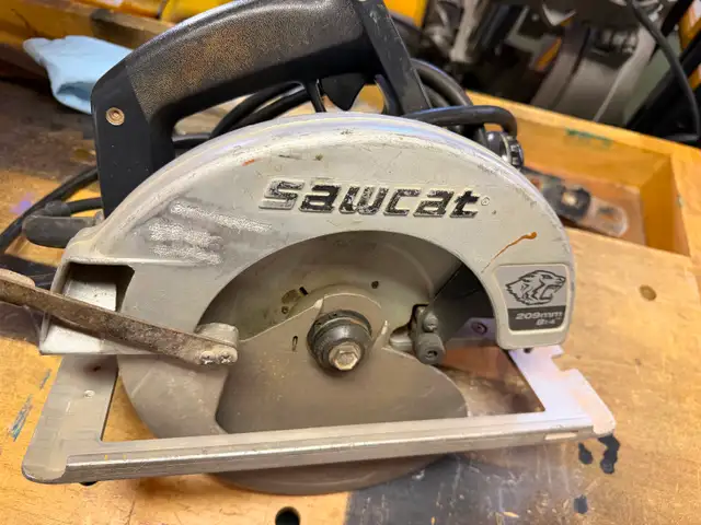 8-1/4” Sawcat circular saw in Power Tools in Strathcona County - Image 2