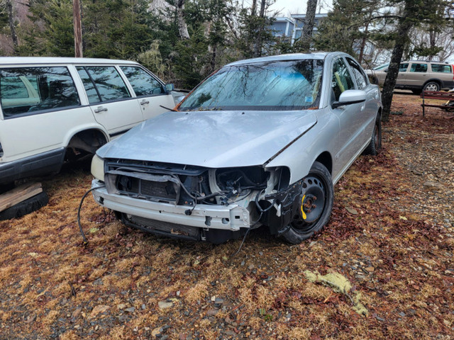 Parting out many volvos other parts available in Cars & Trucks in City of Halifax