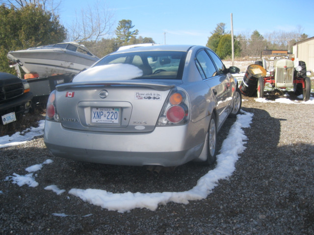 2002 Nissan Altima reduced in Cars & Trucks in Oshawa / Durham Region - Image 4