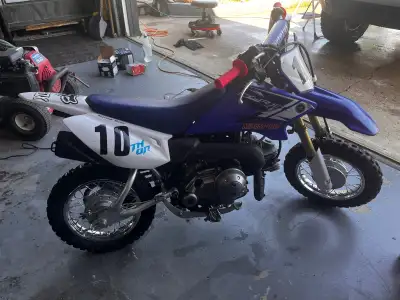 Electric Start, New Battery - Runs great, our daughter has just outgrown