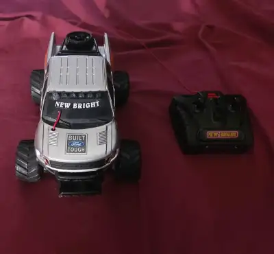 New Bright R/C Remote Control Silver Ford Raptor F-150 SVT radio, View more