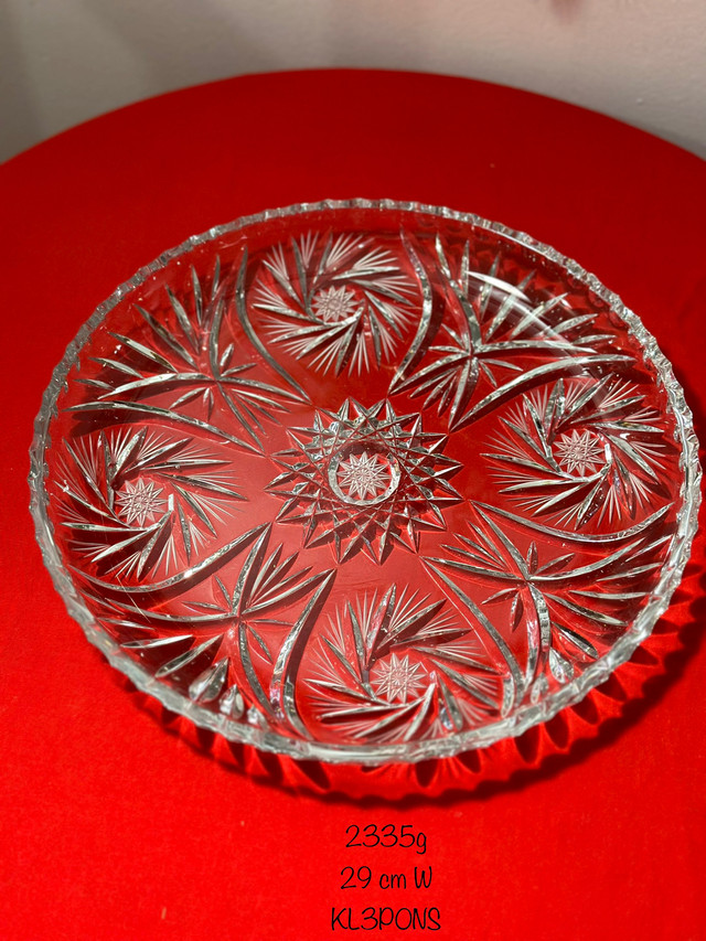 Vintage Pinwheel crystal serving tray / serving platter or fruit in Kitchen & Dining Wares in Mississauga / Peel Region