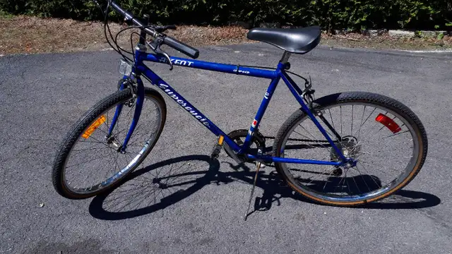 2 vélos CCM in Cruiser, Commuter & Hybrid in Saint-Hyacinthe - Image 4
