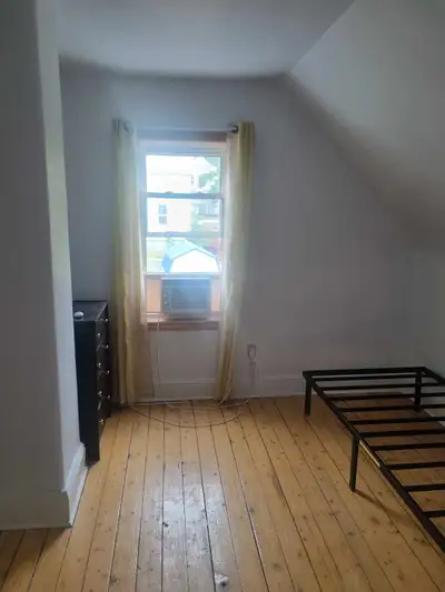 This is private room available for rent .Rent includes all utilities,laundry,wifi and parking . Avil...