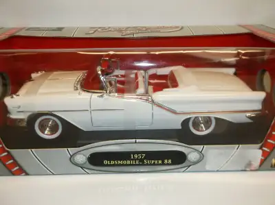 Oldsmobile / Diecast / Neuf, View more