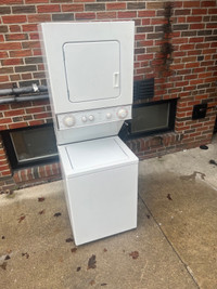Whirlpool “24” apartment size washer dryer for sale 