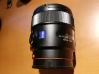 Sony Zeiss Distagon T* 24mm F2 ZA SSM Lens