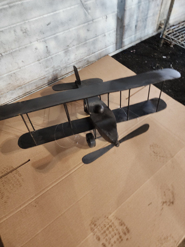 welded metal Model plane black decoration 32'' x 24'' x 12'' in Arts & Collectibles in Oakville / Halton Region - Image 3