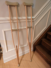 Wood Crutches Adult