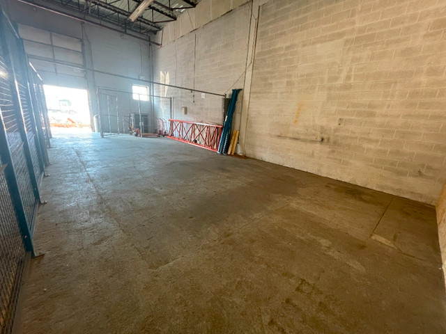600 SQFT Warehouse Space @ Dixie&401 - Month to Month in Commercial & Office Space for Rent in Mississauga / Peel Region - Image 2