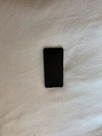 LG G7 thinQ - black - used like new - comes with free case