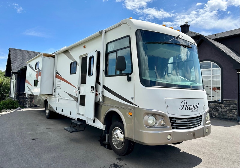 Bunk model RV Motorhome Low Miles!!! RVs & Motorhomes Calgary Kijiji