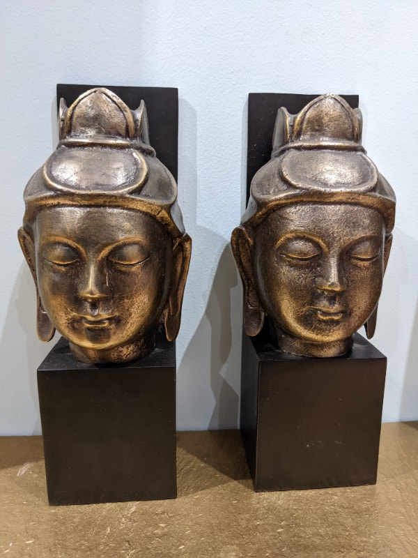 Pair of large The Bombay Company brass Buddha bust statue Arts