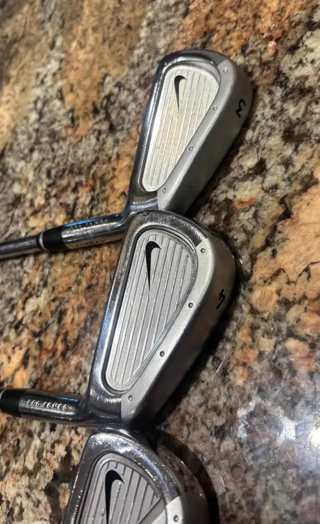 Nike Pro Combo Right Hand Stiff Flex Irons in Golf in Ottawa - Image 10