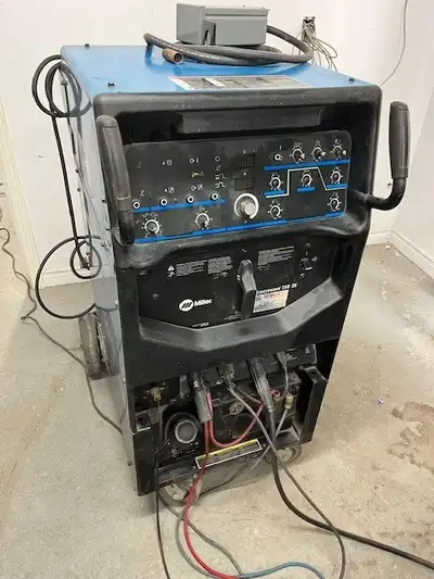 Soudeuse Miller Synchrowave 250DX, View more