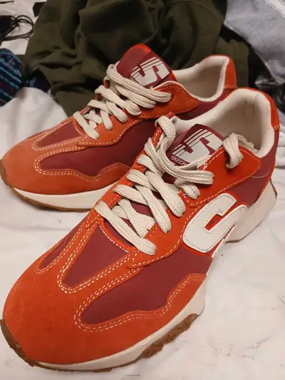 sketchers size 8.5 sneakers, View more