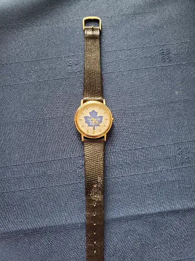 Vintage Bulova Toronto Maple Leafs Watch Please see my other ads for more watches