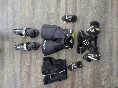 Hockey Equipment Youth Medium, View more