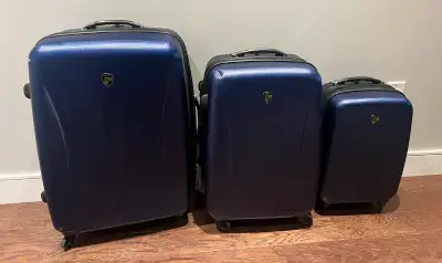 Three piece Heys luggage set