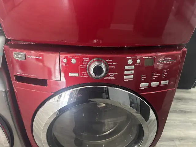 27 inch Maytag washer dryer front load combo in Washers & Dryers in Hamilton - Image 4