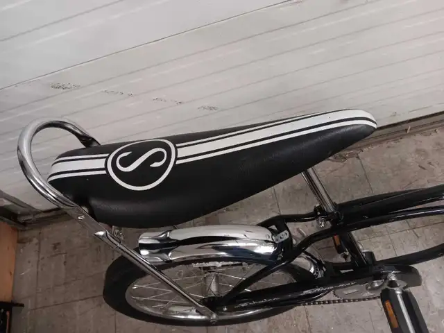 Schwinn Muscle banana seat Bikes in Cruiser, Commuter & Hybrid in Windsor Region - Image 3