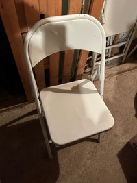 10 Metal folding chairs - 10 chaises en métal pliable