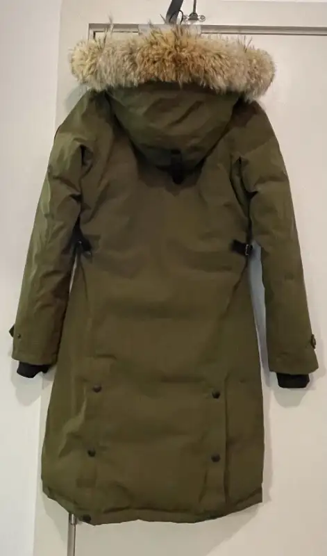 Canada goose Kensington parka xs in Women's - Tops & Outerwear in City of Toronto - Image 5
