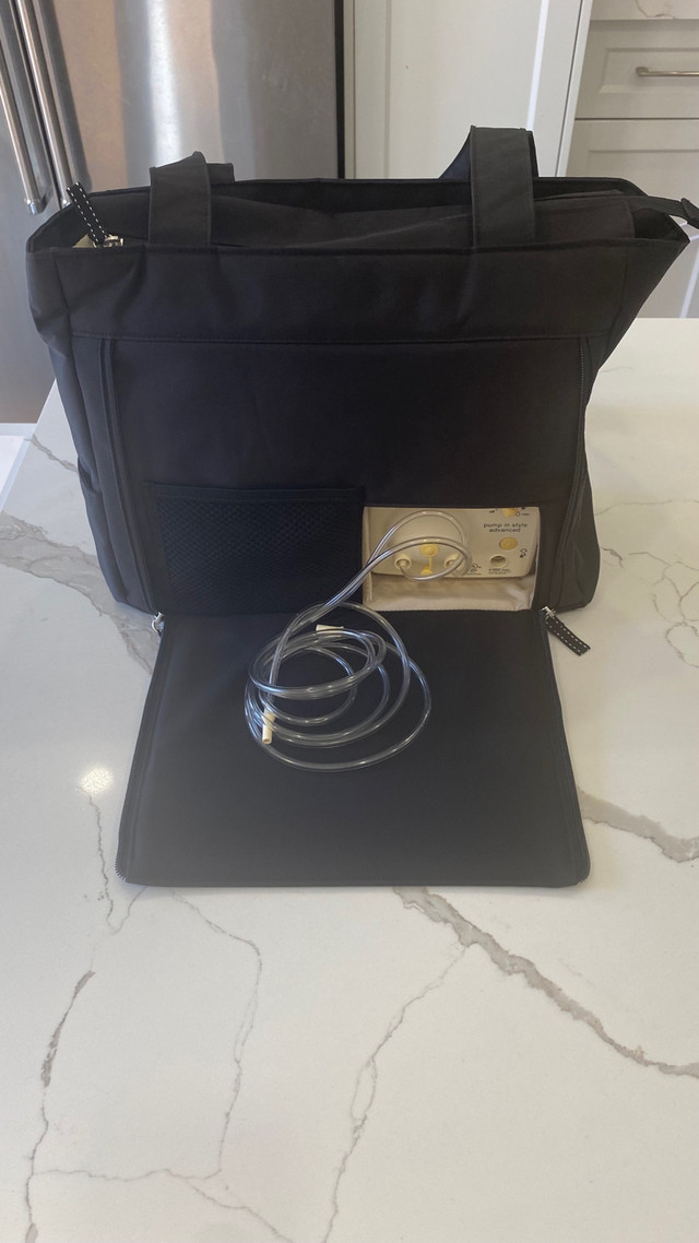 Medela double electric breast pump in Feeding & High Chairs in City of Toronto - Image 4