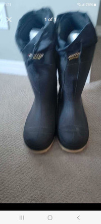 Baffin steel toe rubber boots