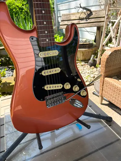 FENDER STANDARD STRAT 1998 MIM CUSTOM. COPPER PENNY POLY FINISH ON ALDER BODY. NEW PICK GUARD WITH T...