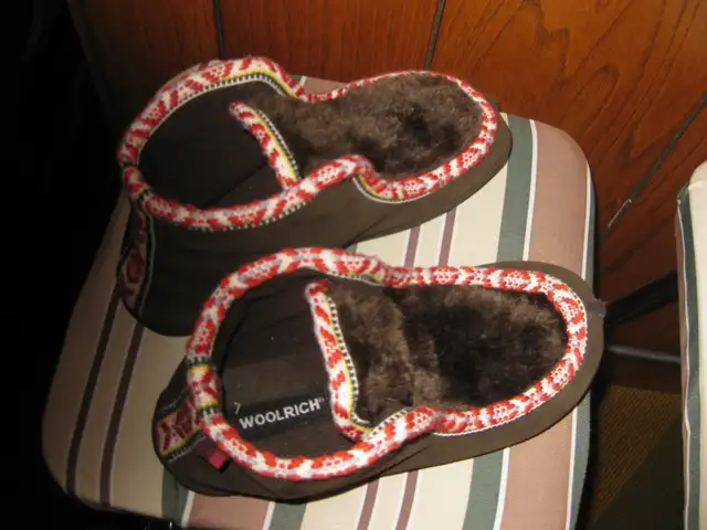 TRÈS BELLES BOTTES DE RANDONNÉES POUR FEMMES GRANDEUR 6 in Women's - Shoes in Laval / North Shore - Image 8