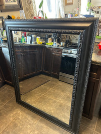 Black decorative frame mirror