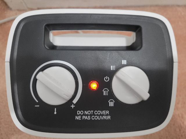INTERTEK OSCILLATING CERAMIC HEATER in Heaters, Humidifiers & Dehumidifiers in Mississauga / Peel Region - Image 3